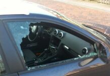 Politie zoekt getuigen en goederen autoinbraken