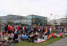 Kleedjesmarkt Stadshagen groot succes (foto’s)