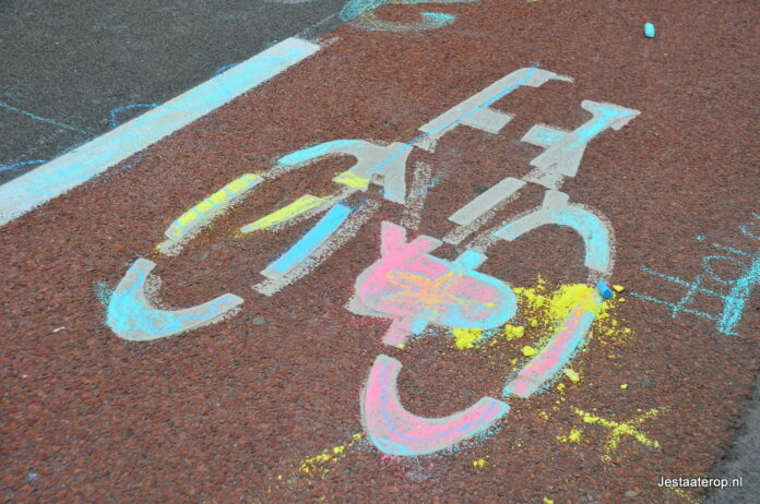 Straatspeeldag Klokkengieterlaan 2013 (4)