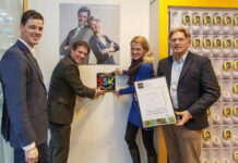 Jumbo Nagelmaeker ontvang Super Supermarkt Keurmerk