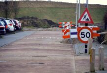 U moet vijftig rijden in een woonwijk.. mag dat?