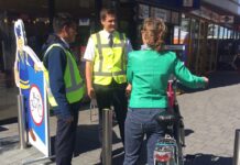 Studenten dragen bij aan fietsvrij winkelcentrum
