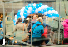 Vernieuwde Albert Heijn feestelijk geopend