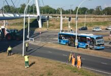 Aanrijding Hasselterweg tussen stadsbus en trekker