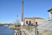 Schoolkinderen Het Festival op bezoek bij stoomgemaal Mastenbroek