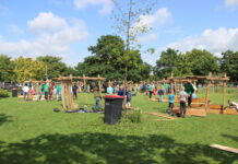 Ruim 500 kinderen timmeren er op los