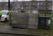 Kraan vuilniswagen breekt af: chauffeur komt met de schrik vrij