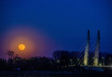 Oranje supermaan steelt de show