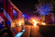 Auto brandt uit aan de Nijerwalstraat