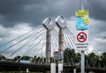 Hoge boete voor zwemmen bij de Twistvlietbrug