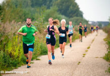 Estafettedeelnemers en vrijwilligers gezocht voor triathlon