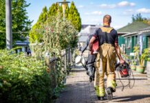 Woonark dreigt te zinken in Hasselterhaven