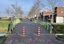 Fietsers onderuit door gladde bruggetjes