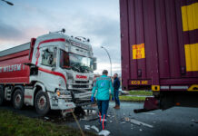 Vrachtwagens botsen op Hasselterweg: geen gewonden, wel lange files