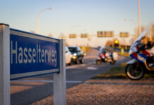 Vier kinderen aangehouden na gooien stenen op auto’s