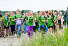 Gezellige drukke aftrap Avondvierdaagse