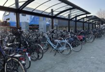 Fietsenstalling treinstation te klein: uitbreiding niet op korte termijn