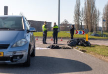 Scooterrijder gewond na aanrijding met auto