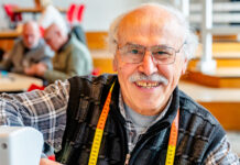 Repair Café en Huttendorp centraal in voorjaarseditie van ons magazine