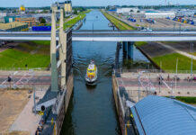 Spooldersluis weer open na maandenlange renovatie