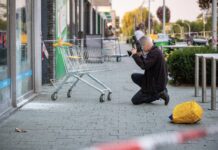 Schade aan telefoonwinkel na explosie