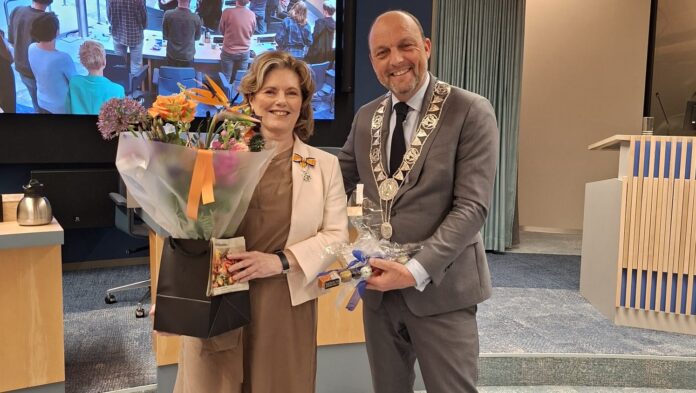 Koninklijke onderscheiding Jolien Elshof