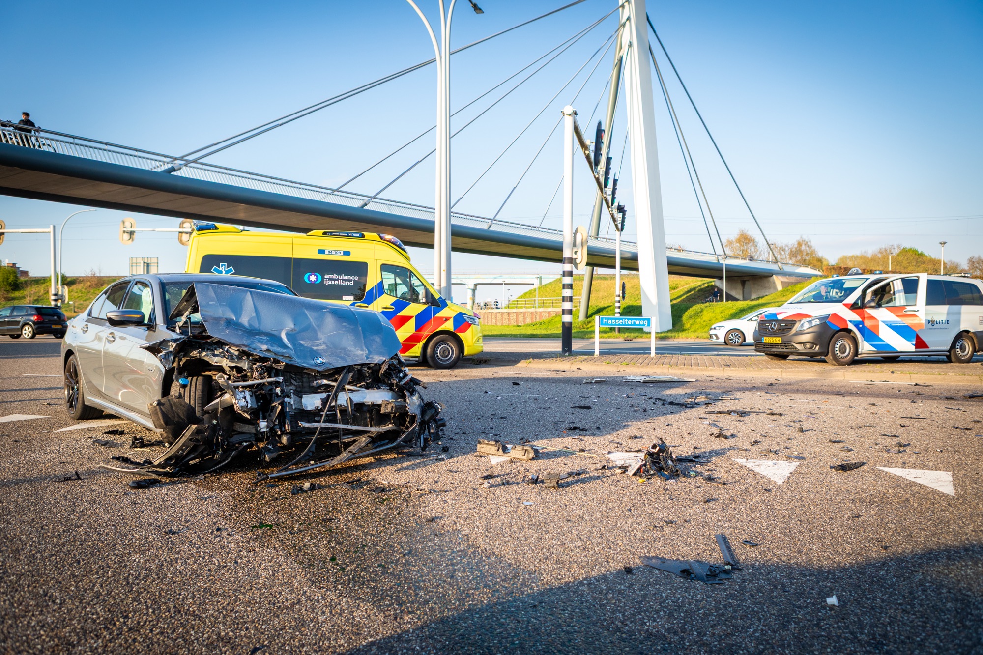 Fors ongeval op kruising Hasselterweg