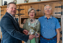 Diamanten huwelijk voor Peter en Cathrien Broeken in Stadshagen