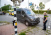 Bestelbus en fietser botsen op Westenholterallee