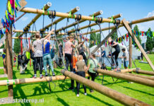 Water zorgt voor verkoeling tijdens Scholierenrun (fotoreportage)