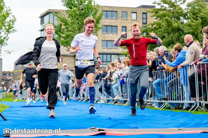 jestaaterop_260919133713_Z81_0542_Triathlon Zwolle 2026