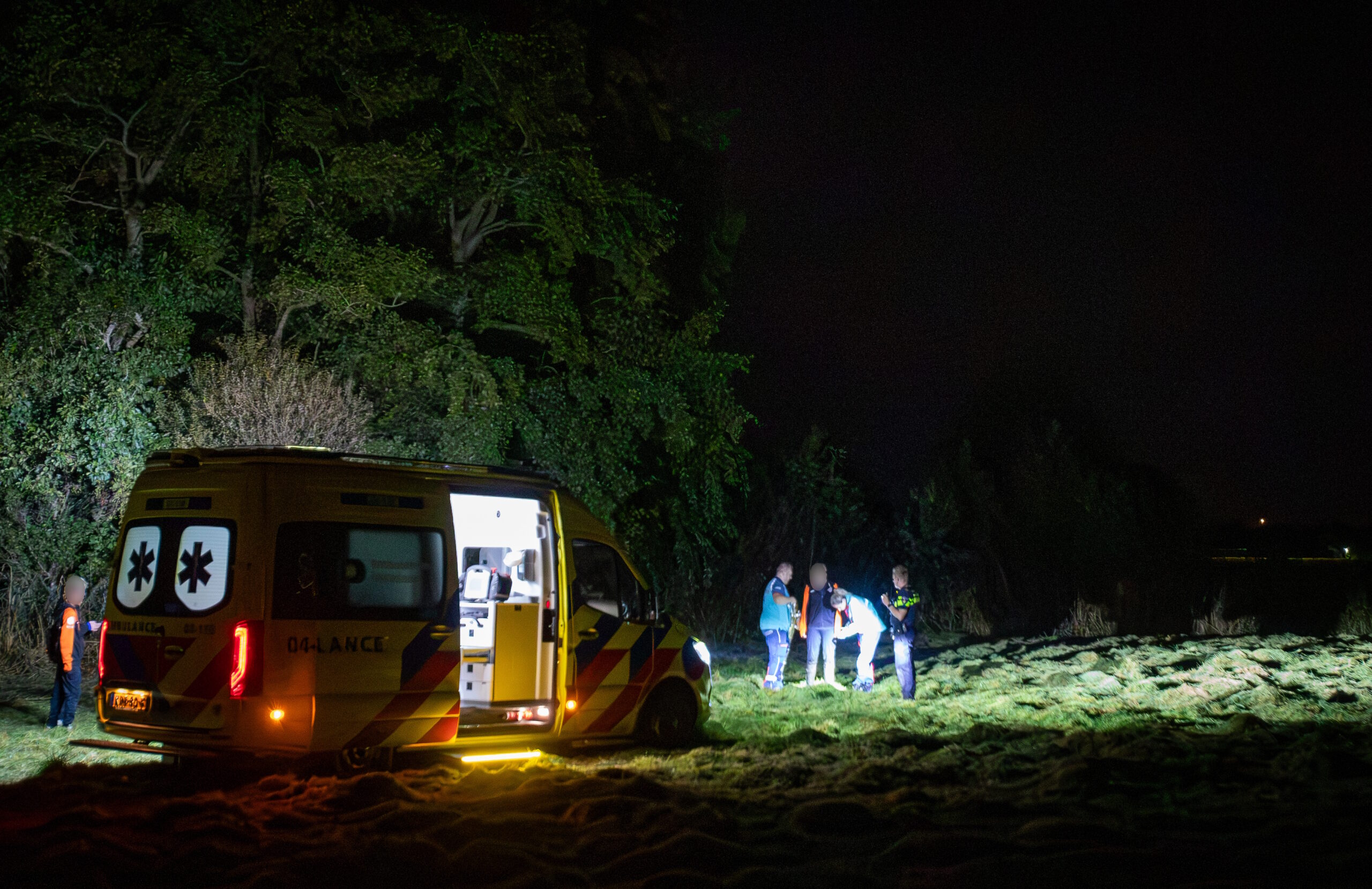 Jongen (14) vast in drijfzand bij Stadskolk Hasselterdijk