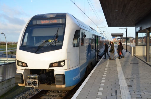 Eindelijk rijdt de trein via station Stadshagen